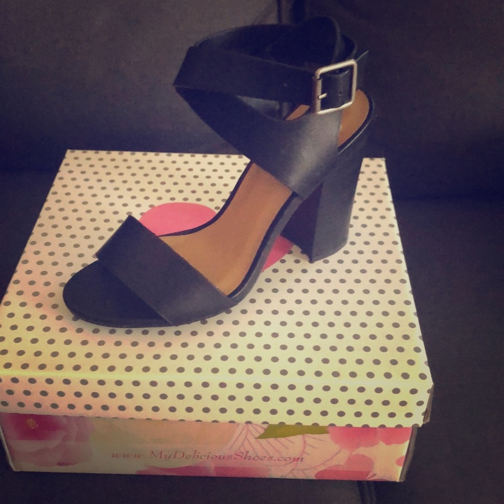 Women’s ankle strap